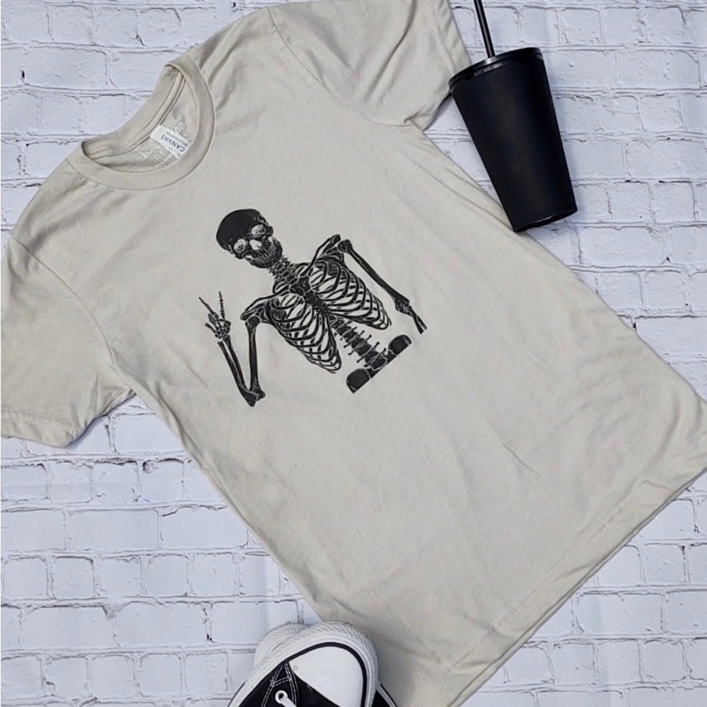 NWOT Unisex Skeleton Tee Multiple Sizes